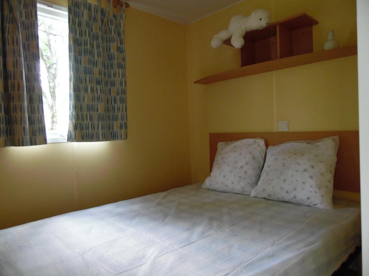 Camping Les Paillotes Payrac ภายนอก รูปภาพ
