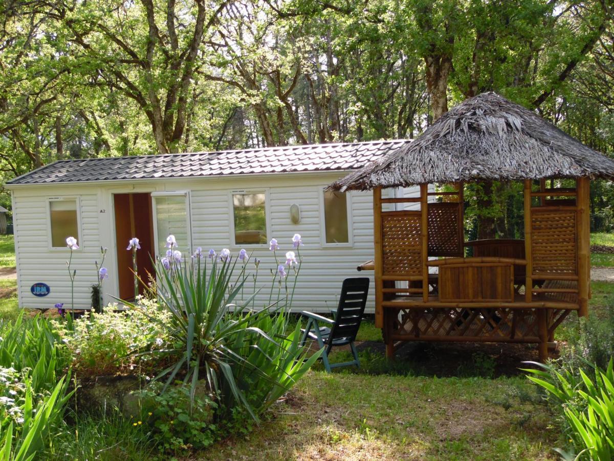 Camping Les Paillotes Payrac ภายนอก รูปภาพ