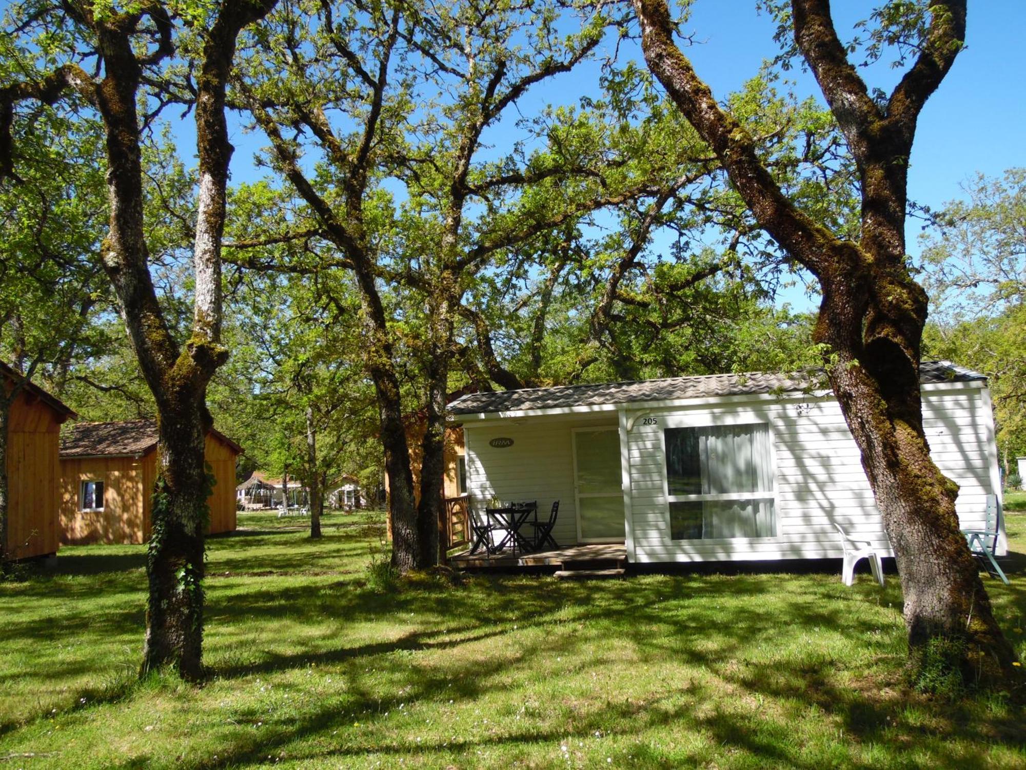 Camping Les Paillotes Payrac ภายนอก รูปภาพ